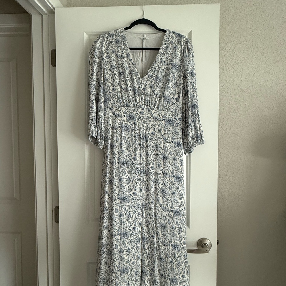 Splendid Long Sleeve Blue and White Dress